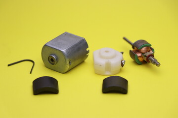 Break down of dc electric motor with all parts used for its working
