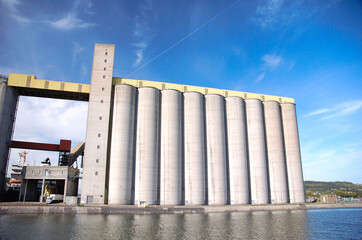 Port de Rouen, silos de stockage céréales SENALIA