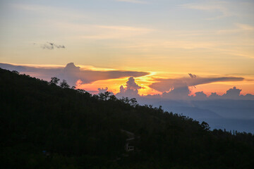 Naklejka premium Beautiful sunset taken in the evening on the mountain side. The place where it is located is Kodaikanal