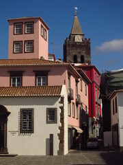 Wieża z zegarem w centrum Funchal, Madera, Portugalia