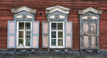 Fototapeta premium Russian Red Log Cabin Pink Shutters