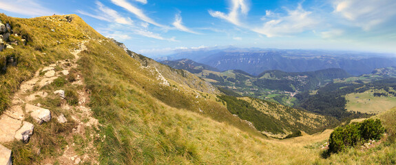 Fototapeta na wymiar Monte Baldo. Italy. Walking one-day hikes through narrow stony paths.