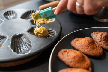 Préparation de madeleine pâtisserie fait maison 