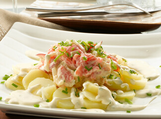 Ensalada de patata y ahumados