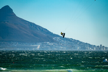 Kitesurfen vor Kapstadt