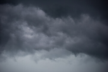 Obraz premium Dark layers cloudy rain coming
