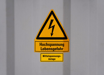 Mittelspannungsanlage Warnzeichen
