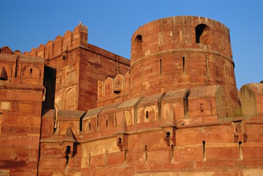 The Red Fort, built by the Moghul emperor Akbar, Agra, Uttar Pradesh
