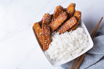Fried teriyaki tempeh, tempe, fermented postbiotics food from soybeans
