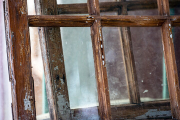 Fototapeta na wymiar old wooden window, nacka, sverige, stockholm, sweden