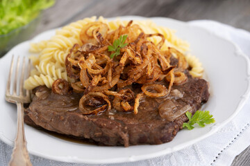 Zwiebelrostbraten