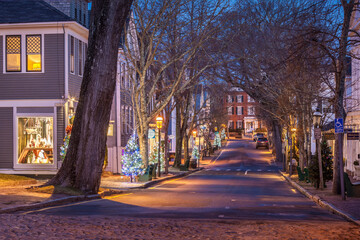 Fototapeta premium USA, Massachusetts, Nantucket Island. Nantucket Town, Christmas on Centre Street.