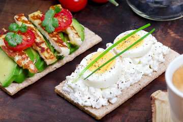sandwiches with cottage cheese eggs and vegetables