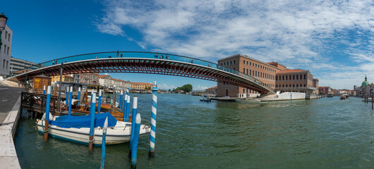 Obraz premium Bridge in steel and glass,