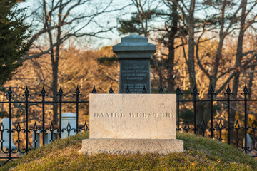 Fototapeta na wymiar USA, Massachusetts, Marshfield, grave of US statesman Daniel Webster