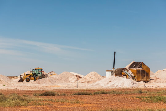 Australia, South Australia, Coober Pedy, Overburden of opal mine