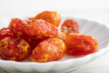 ナチュラルな背景で撮影されたドライトマト