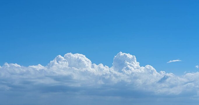 遠くに見える雲の流れをタイムラプスで撮影
