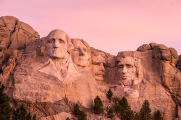 Fototapeta na wymiar The four iconic presidents' face carved in Mt.Rushmore National Monument in South Dakota.