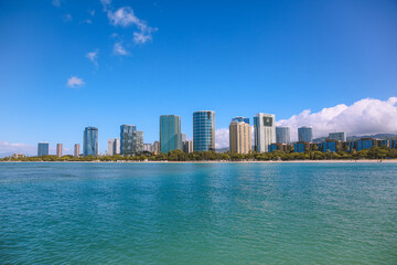 Naklejka premium Coastal City of Honolulu, Oahu Hawaii | Forest Nature Landscape Travel 