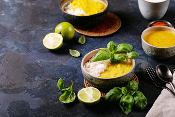 Obraz na płótnie Canvas Ceramic bowl of yellow curry