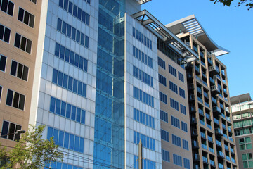 Obraz premium modern glass buildings in adelaide (australia)