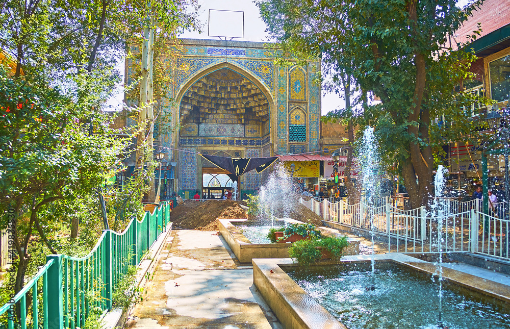 Poster The entrance to the Shah's Mosque in Tehran, Iran