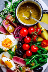 nicoise salad with tuna .style hugge