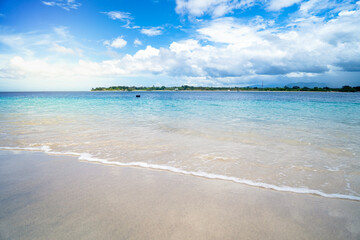 Ocean waves on caribbean