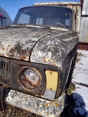 old rusty car