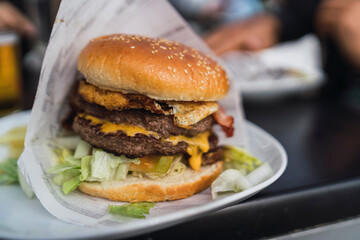 Hamburguesa muy grande