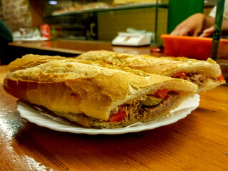 Boacata de atun, Spanish sandwich with tuna and olives