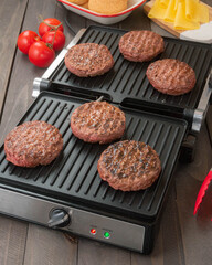 Burger in grills