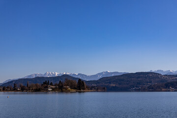 Fototapeta na wymiar Lake Wörthersee in Carinthia, Austria in early spring