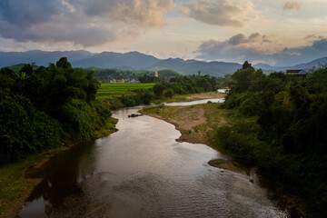 Fototapeta premium Tropical Phong Nha Vietnam landscape