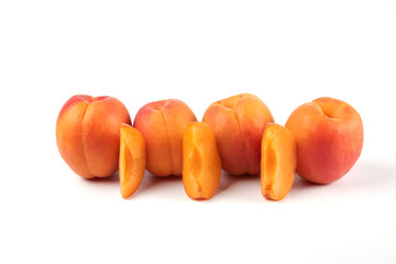 Fototapeta na wymiar Juicy peach slices isolated on white background