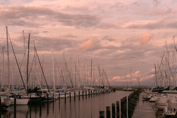 Obraz premium Marina mit Segelbooten in Schilksee
