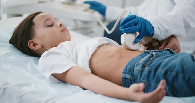 African child abdominal cavity diagnosis carried out with use of ultrasound