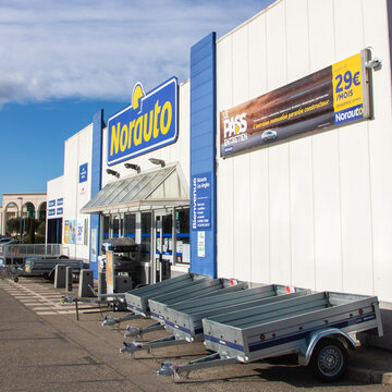 Magasin Norauto.