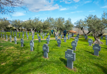 Cruces en un cementerio militar alemán de principios del siglo XX situado en la localidad de Cuacos de Yuste, España