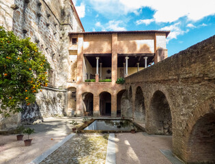 Monasterio de Yuste, que actualmente pertenece al patrimonio nacional español y es el lugar en el que murió el rey Carlos I
