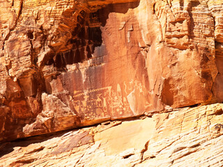 USA, Nevada, Mesquite. Gold Butte National Monument, Anasazi Petroglyphs and Kohta Circus.