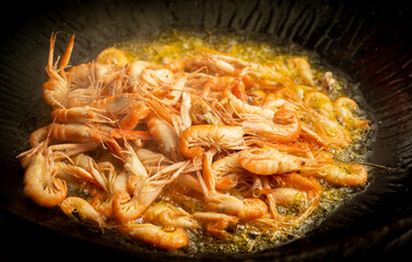 Shrimp Braised in Oil with Chinese Characteristics Home-cooked Splint