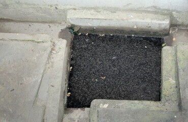 Pit traps dirt in the drainage system