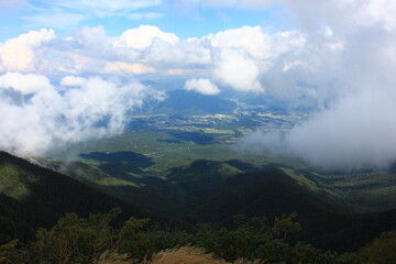 八ヶ岳の風景　山上より下界を見下ろす