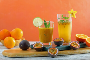frullati e cocktail di frutta tropicale