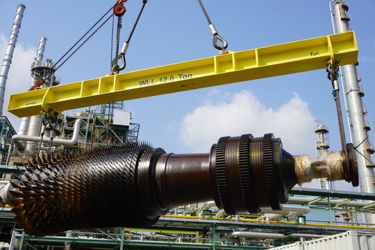 Gas Turbine Blades During Of Lifting For Transport To Maintenance.