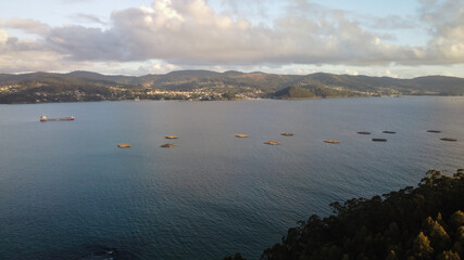 Ría de Vigo desde el aire con bateas