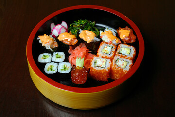 beater a set in the round box against a dark background