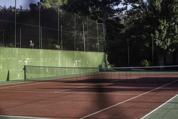 Urban tennis courtyard